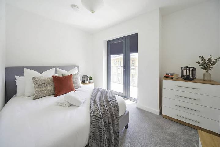 Entire apartment, Central 2Br Ashford Flat with Fast Wi-Fi & Parking in Ashford, Ashford region