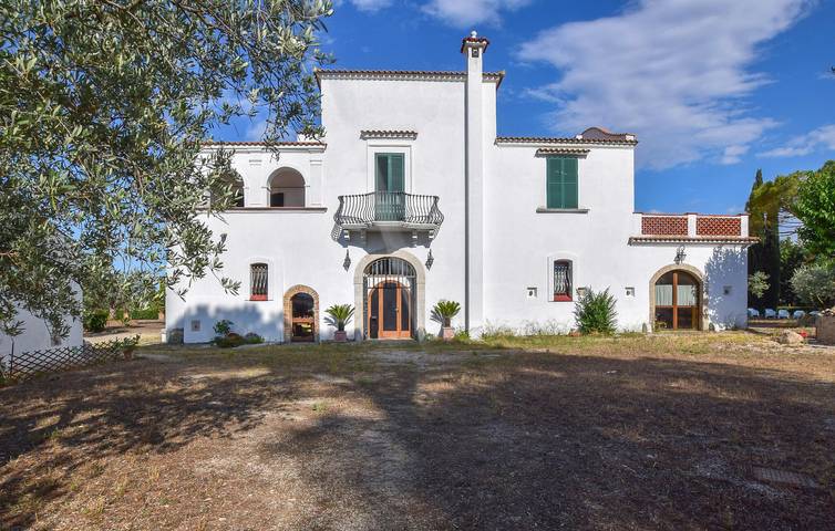 Casa vacanza per 18 persone, con Terrazza e Giardino a Lucera