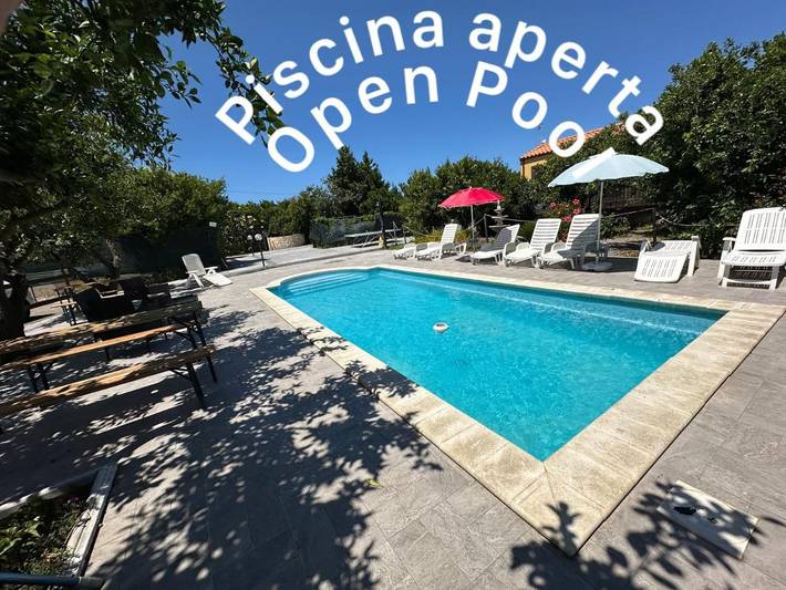 Casa vacanza per 4 persone, con Terrazza e Giardino nonché Piscina e Panorama a Lascari