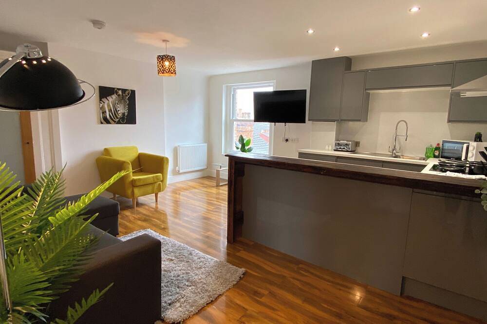 Apartment for 6 People in Bedford, Bedfordshire