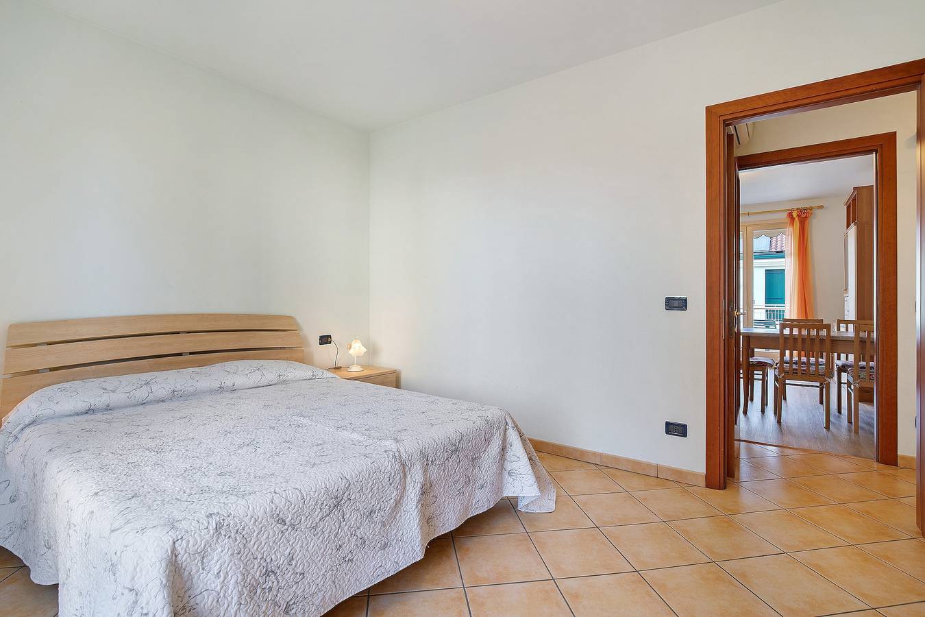 Appartamento intero, Appartamento 'Valentina 1 - Primo Piano' con piscina condivisa, Wi-Fi e aria condizionata in Lido di Jesolo, Jesolo