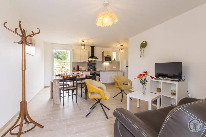 Gîte pour 4 personnes, avec jardin et terrasse dans Sottevast
