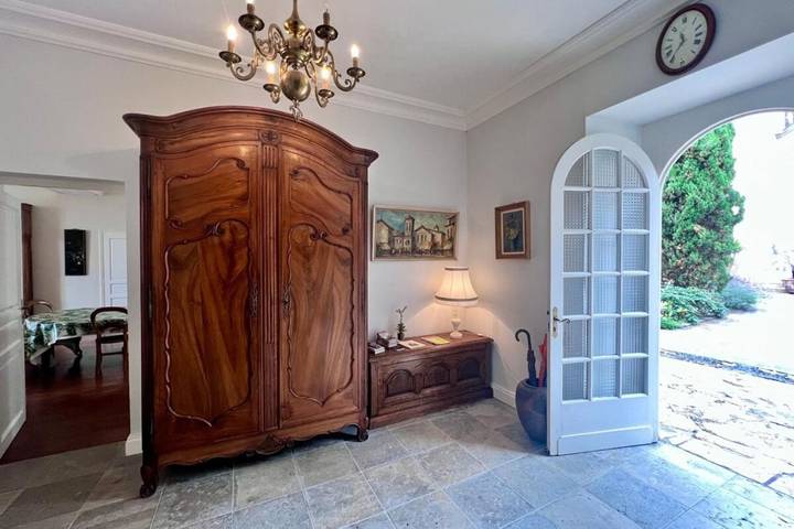 Location de vacances pour 12 personnes, avec balcon et jardin à Allassac - 4