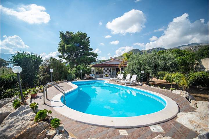 Ferienhaus für 10 Personen, mit Whirlpool und Garten in Castellammare del Golfo - 2
