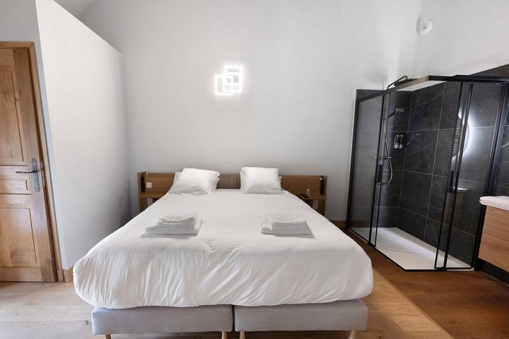 Bed & Breakfast 'Chasserie 8 - Grange Arthuis' mit WLAN und Klimaanlage in Lavau, Loire-Tal
