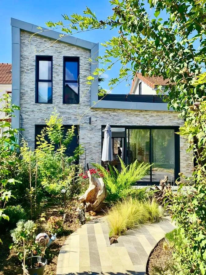 Casa de vacaciones para 11 personas, con jardín, Se admiten mascotas - 1