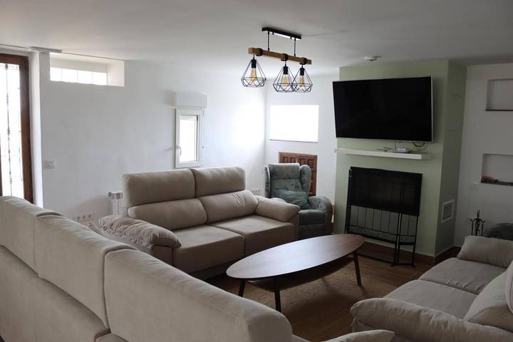 Casa rural para 12 personas, con piscina además de jardín y vistas, Familias con niños en Campo de Calatrava - 4