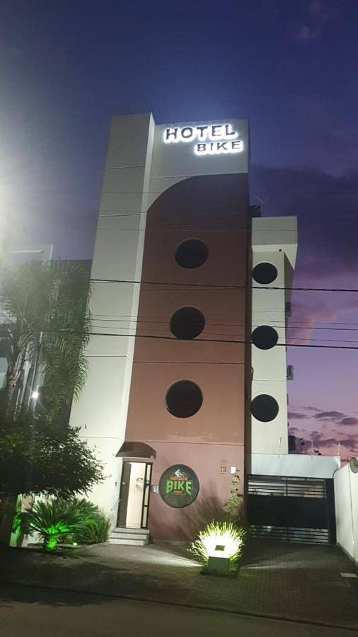 Pousadas para 2 pessoas, com terraço e vista em Taubaté