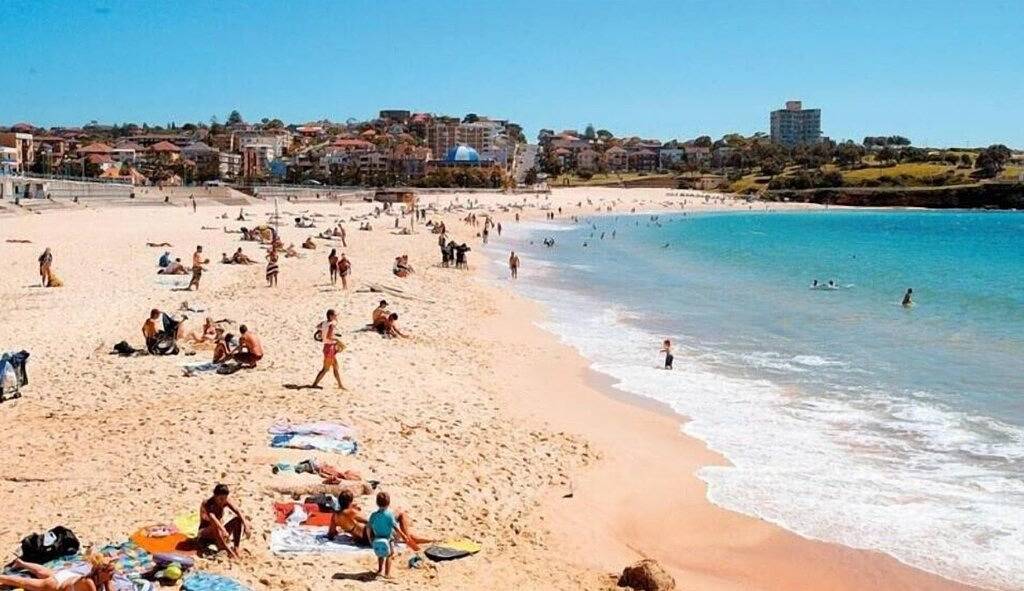 Ganze Wohnung, Coogee House - footsteps from the Beach! in Sydney, New South Wales