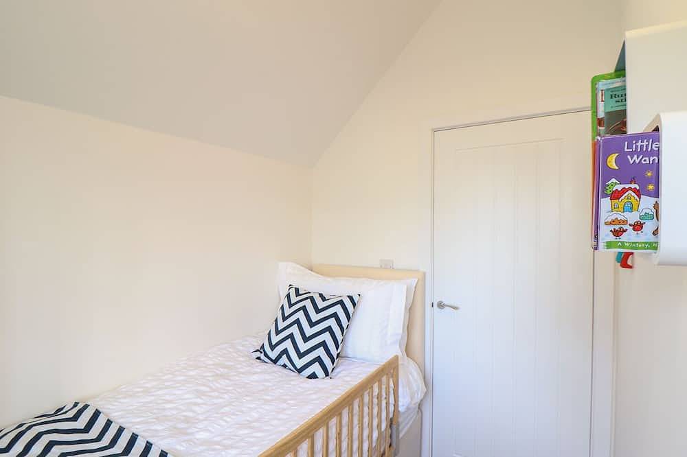 Kober House, tierfreundlich, mit offenem Feuer in Mullion, Ref 1002278 in Mullion, Cornwall