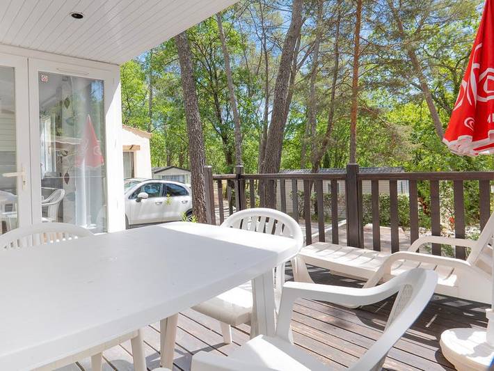 Camping Le Parc - Mobile home 4 persons - Standard in Saint-Paul-en-Forêt, Draguignan region
