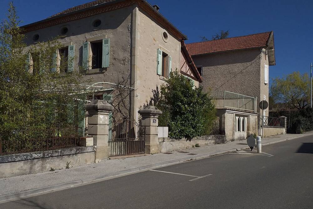 Appartement entier, Studio indépendant faisant partie d'une maison quercynoise. in Figeac, Lot
