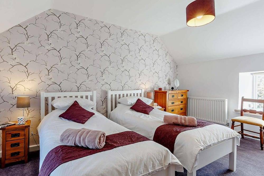 3 Bed in Baslow (oc-pk917) in Baslow and Bubnell, Derbyshire