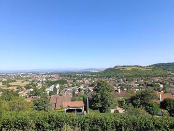 Gîte pour 4 personnes, avec jardin et vue, animaux acceptés dans Blanzat