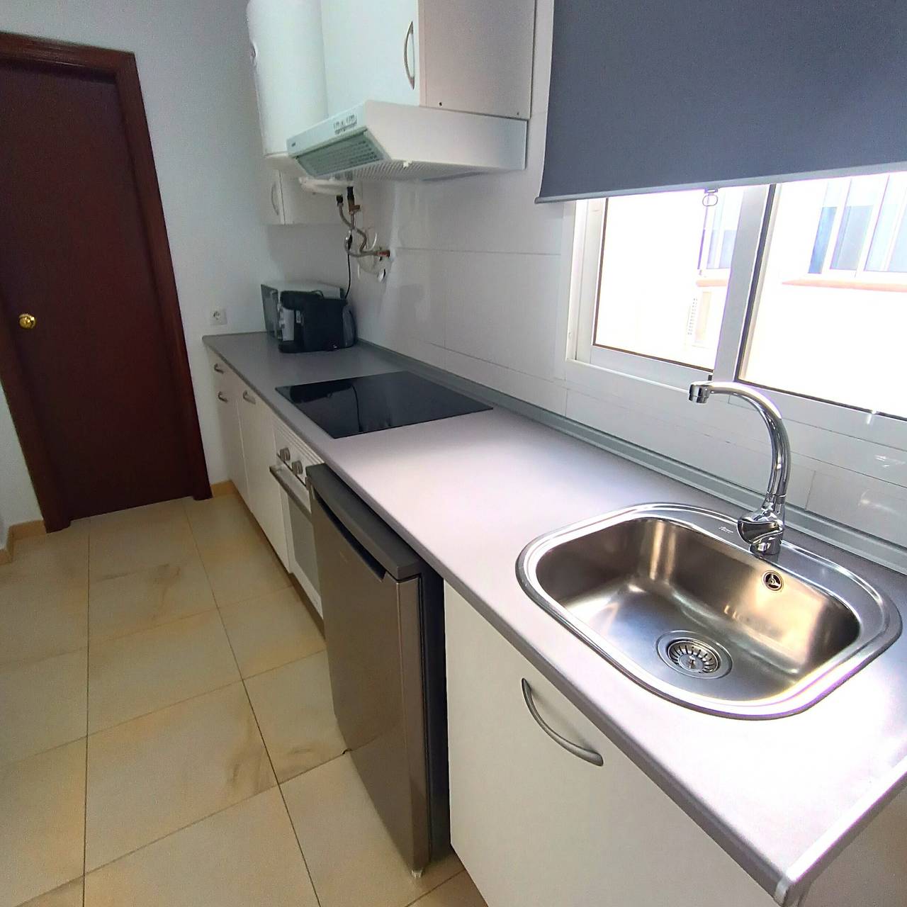 Entire studio, Apartment 'Calle Nueva 1' with Wi-Fi and Air Conditioning in Malaga Centro Historico, Malaga