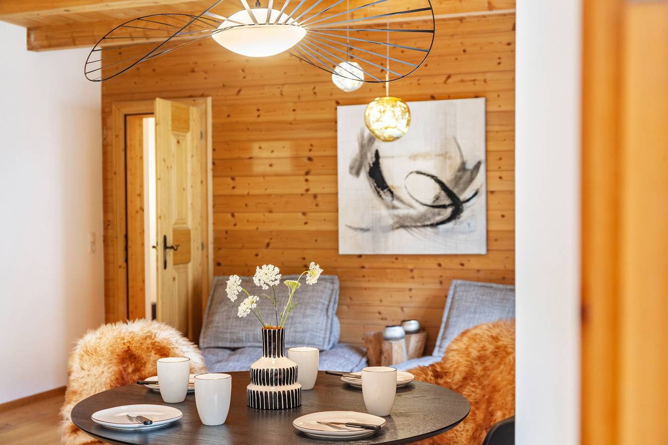 Ganze Wohnung, Chalet 'Flocke Appart Schneehase' mit Bergblick, privater Terrasse und Wi-Fi in Lechtaler Alpen, Sankt Anton am Arlberg