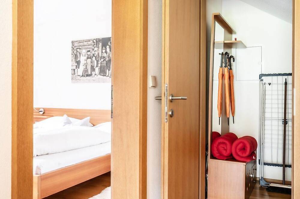 Ganze Wohnung, Appartment Sonnenuntergang - Haus Sonne & Spa in Bizau, Bregenzerwald