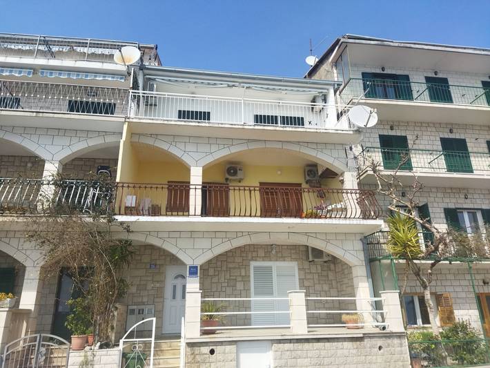 Ganze Wohnung, 2-Zimmer-Ferienwohnung am Strand Podgora, Makarska -a in Podgora, Makarska Riviera