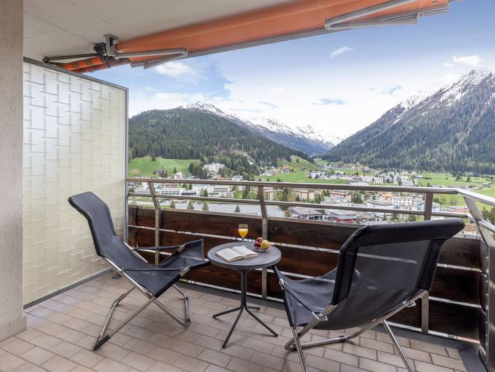 Ferienwohnung für 4 Personen, mit Sauna und Ausblick sowie Balkon in Davos - 2