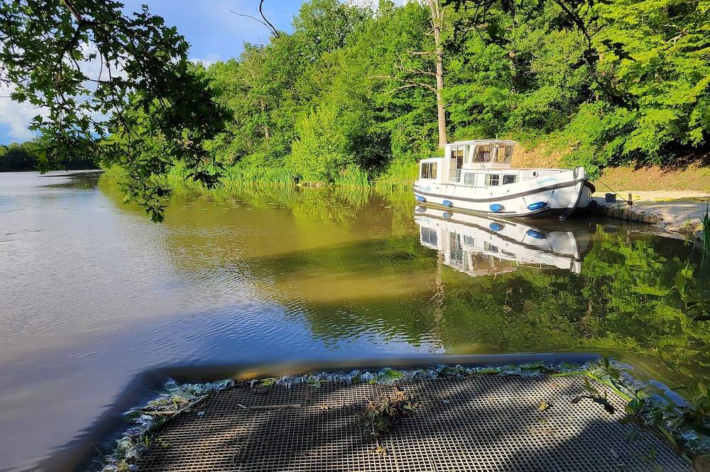 1 bedroom houseboat in 45420 - bonny sur loire in Bonny-sur-Loire, Région de Montargis