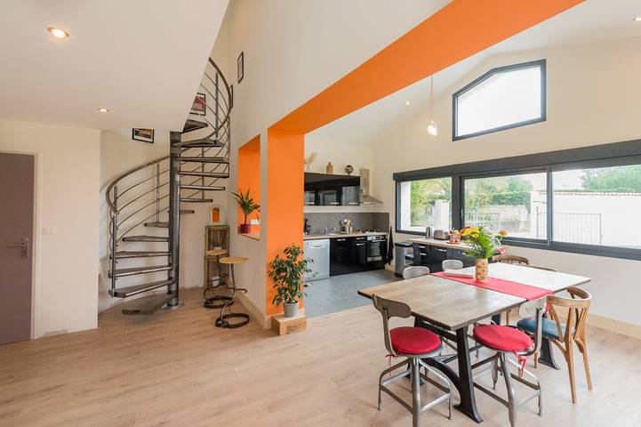 Gîte pour 8 personnes, avec jardin ainsi que sauna et terrasse - 1