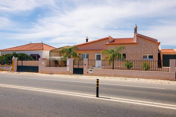 Casa de férias para 8 pessoas, com jardim no Algarve