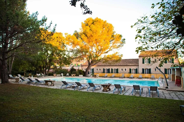 Hotel para 3 personas, con jardín y piscina, Se admiten mascotas - 1