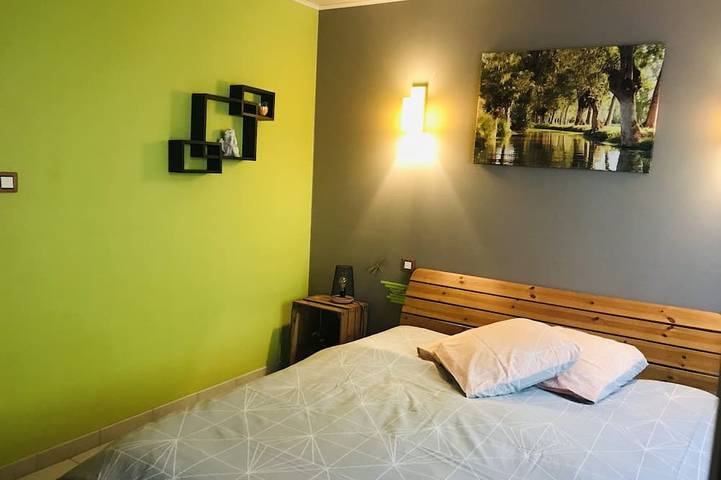 Gîte pour 4 personnes, avec jardin et piscine, animaux acceptés à Saint-Avaugourd-des-Landes - 3