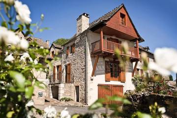 Gîte pour 4 personnes, avec piscine et balcon à La Canourgue