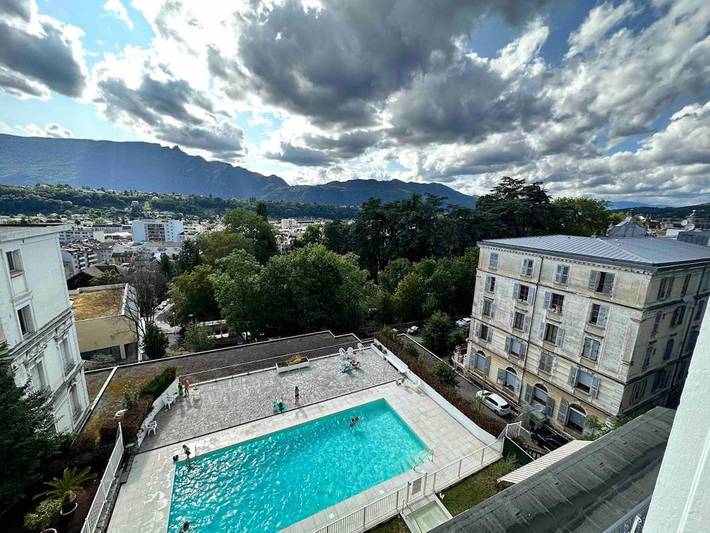 Appartement de vacances pour 2 personnes, avec balcon ainsi que piscine et vue