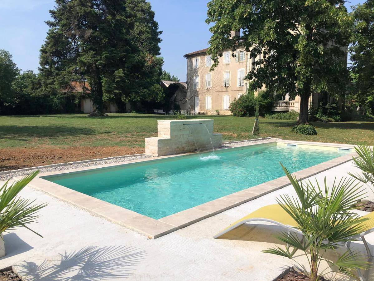 Queen Room with Garden View in Alixan, Région de Valence