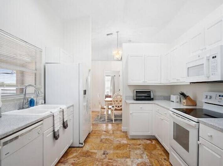 Vacation rental for 8 people, with yard and terrace in Lehigh Acres