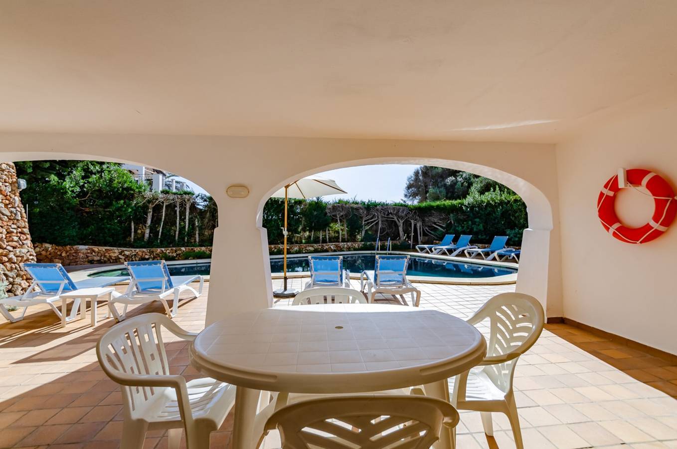 Wunderschöne Villa "Villa Las Palmeras" mit Meerblick, Pool, Wlan, A/C, Garten & Terrasse in Binibeca, Sant Lluís