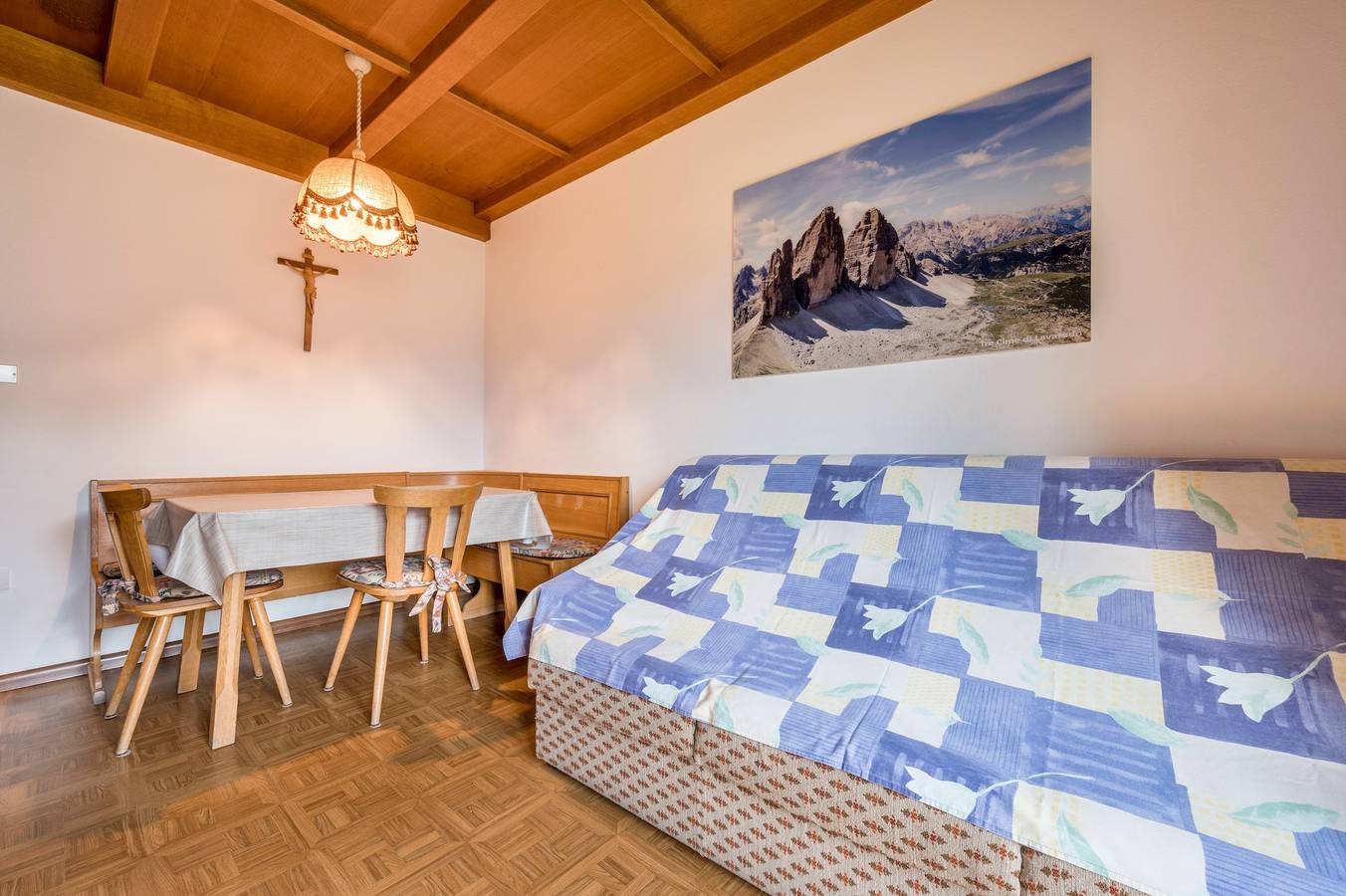 Ganze Wohnung, Ferienwohnung "Ciasa La Palsa 4" mit Bergblick, Balkon & Wlan in San Vigilio di Marebbe, Enneberg