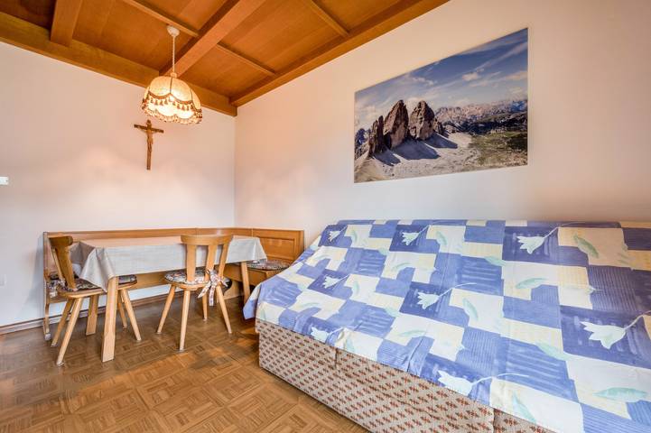 Ganze Wohnung, Ferienwohnung "Ciasa La Palsa 4" mit Bergblick, Balkon & Wlan in San Vigilio di Marebbe, Enneberg
