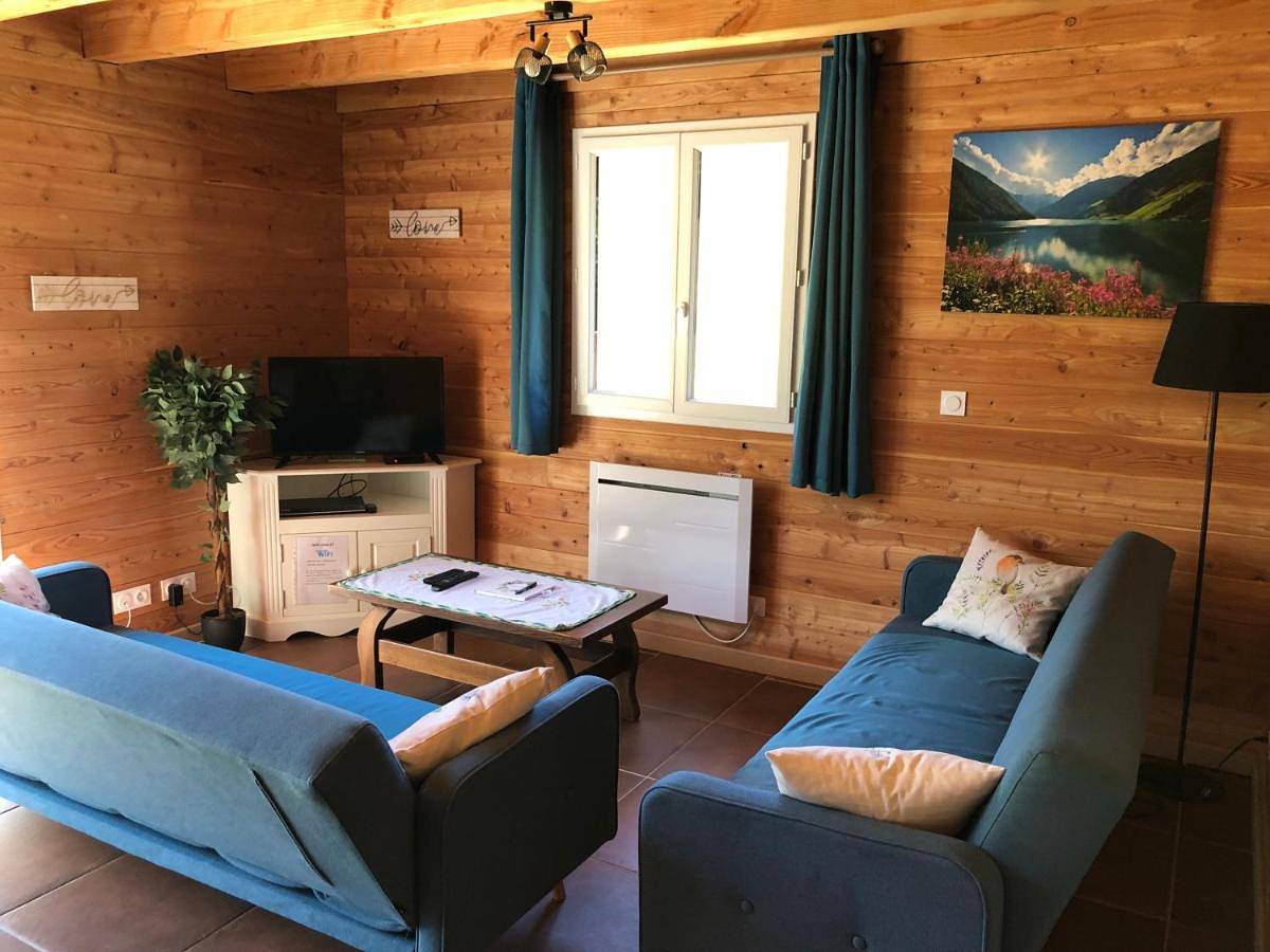 Three-Bedroom Chalet in Garanou, Pyrénées