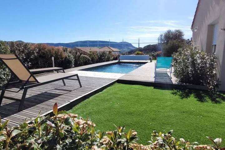 Maison de vacances pour 8 personnes, avec Terrasse et Jardin à Millau