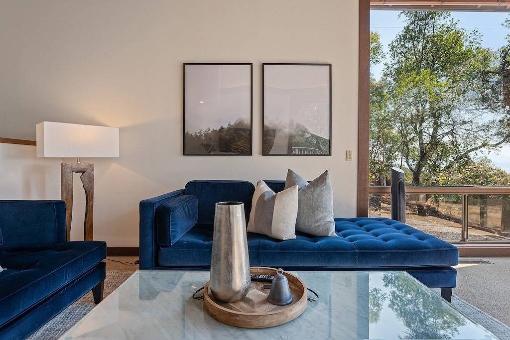 Haven: 5 King Bedrooms, Heated Pool and Hot Tub in Santa Rosa, California North Coast