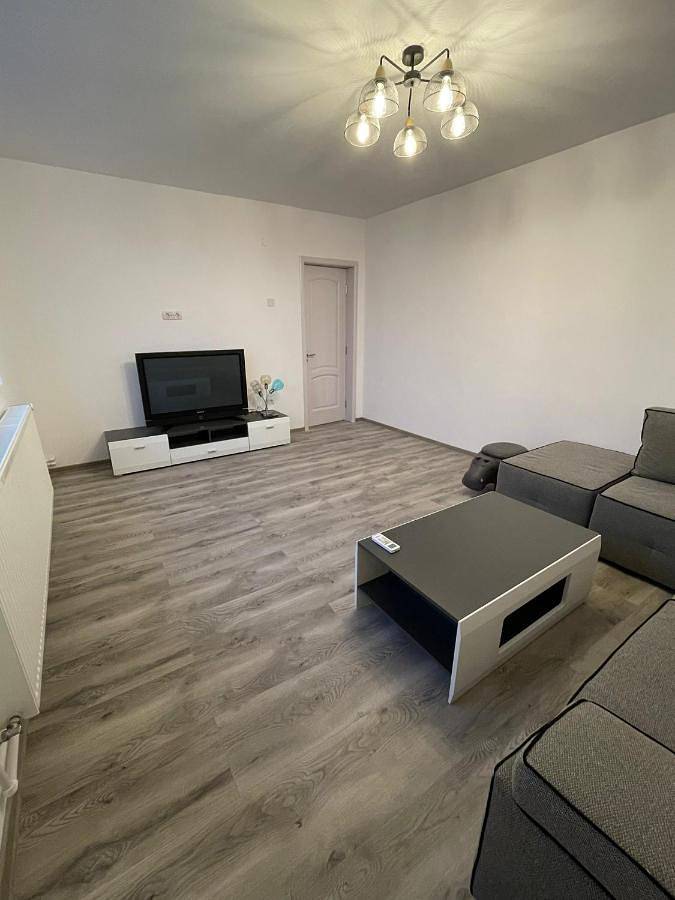 Gîte pour 4 personnes, avec balcon et vue dans Giurgiu