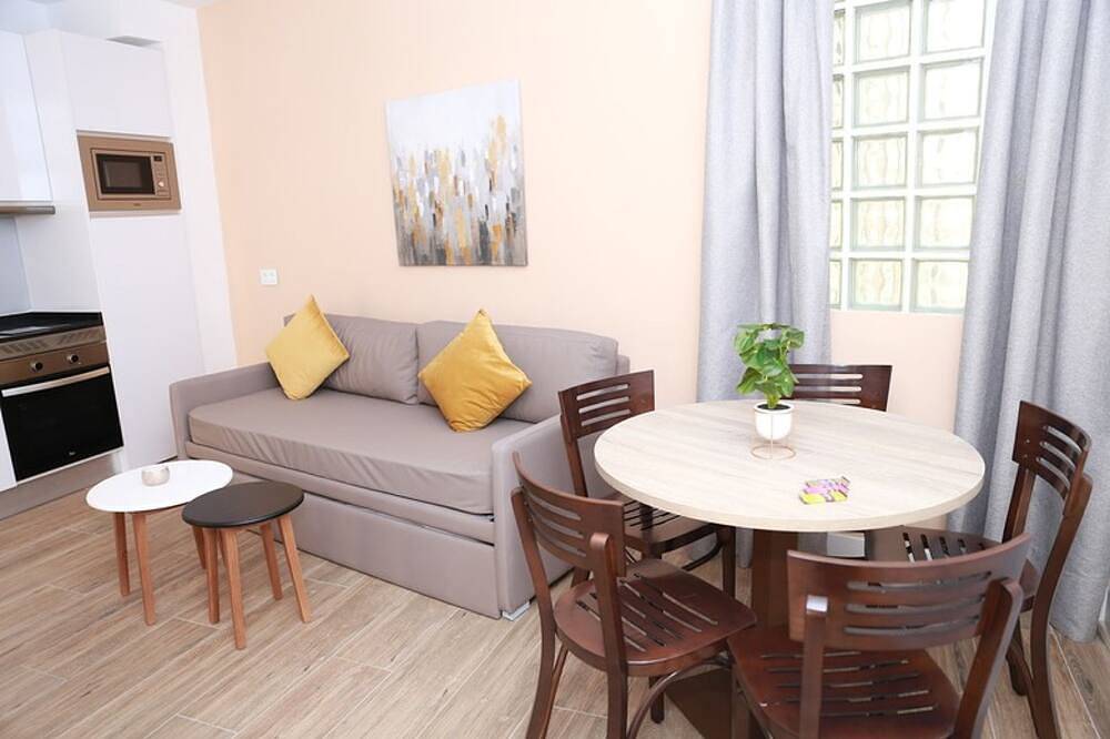Appartement entier, Appartement 2 chambres intérieur pour 5 personnes in Centro (Madrid), Madrid
