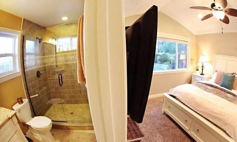 Vacation rental for 11 people, with hot tub and terrace in Anaheim