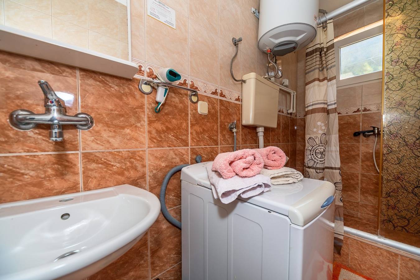 Ganze Wohnung, One bedroom Apartment with sea view in Petrovac na Moru, Opština Budva