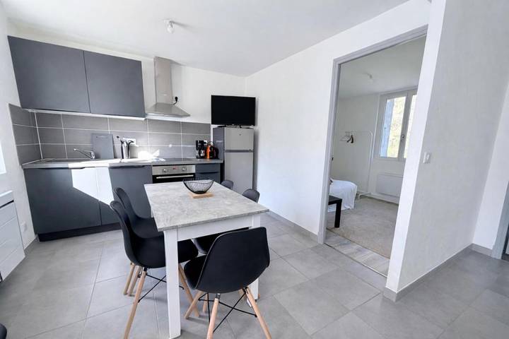 Location de vacances pour 4 personnes, avec jardin et vue, animaux acceptés à Clamensane