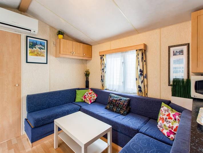 Camping pour 6 personnes, avec Terrasse ainsi que Jardin et Piscine à La Londe-les-Maures - 3