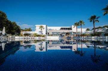 Hôtel pour 2 personnes, avec jardin ainsi que piscine et sauna, adapté aux familles à Sophia Antipolis