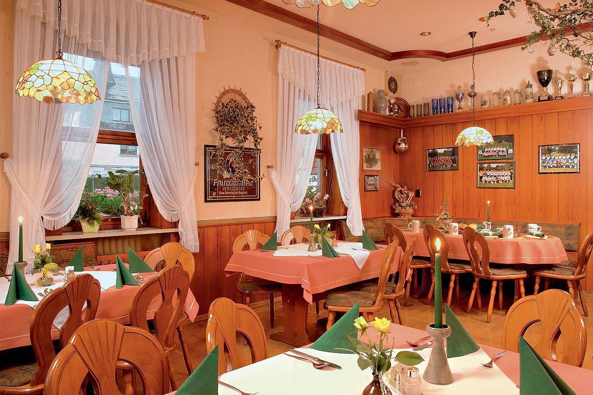 Ganze Ferienwohnung, Helmerser Wirtshaus - Doppelzimmer in Floh-Seligenthal, Rennsteig