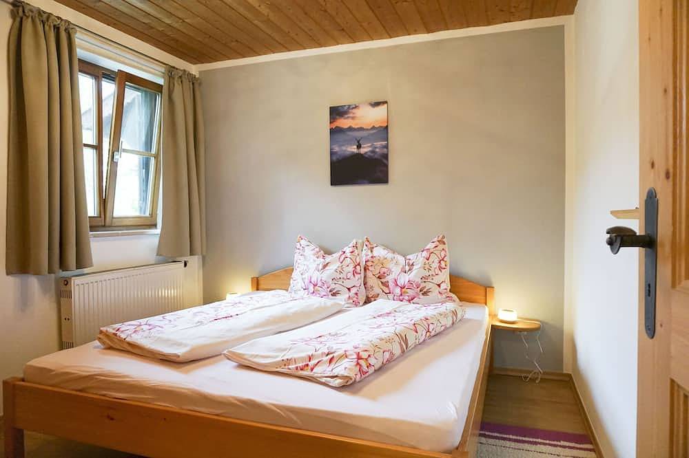 Ganze Wohnung, Ferienwohnung Sulzberg, 2 sep. Schlafzimmern, Eg mit Terrasse, 68 qm in Bad Feilnbach, Bayerische Alpen