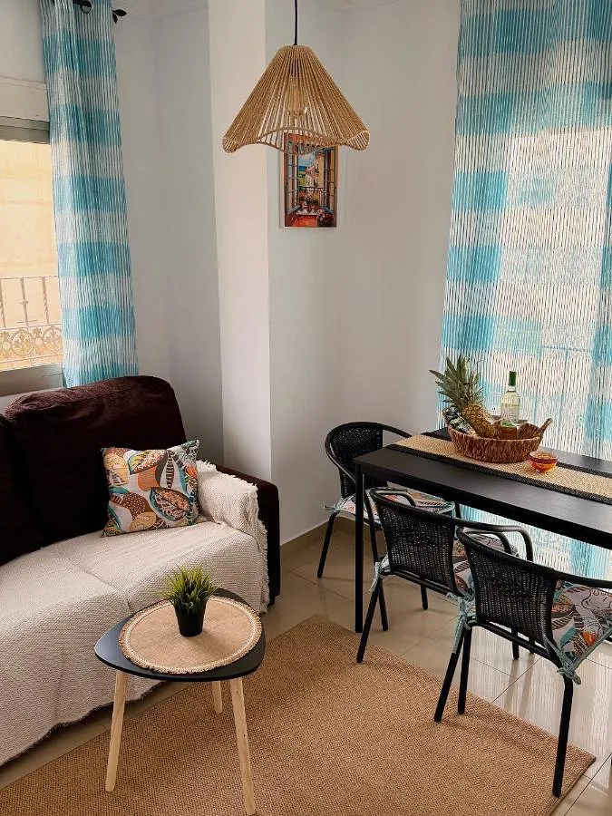 Ferienwohnung für 2 Personen, mit Terrasse und Seeblick sowie Ausblick - 1