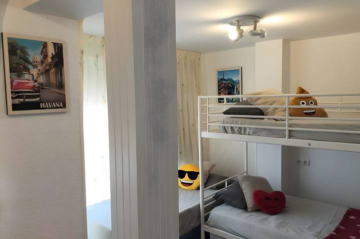Apartamento entero, Apartamento 'Playa de la Concha, Oropesa del Mar' con gran terraza , Wi-Fi y Aire Acondicionado in Playa Morro de Gos, Oropesa del Mar