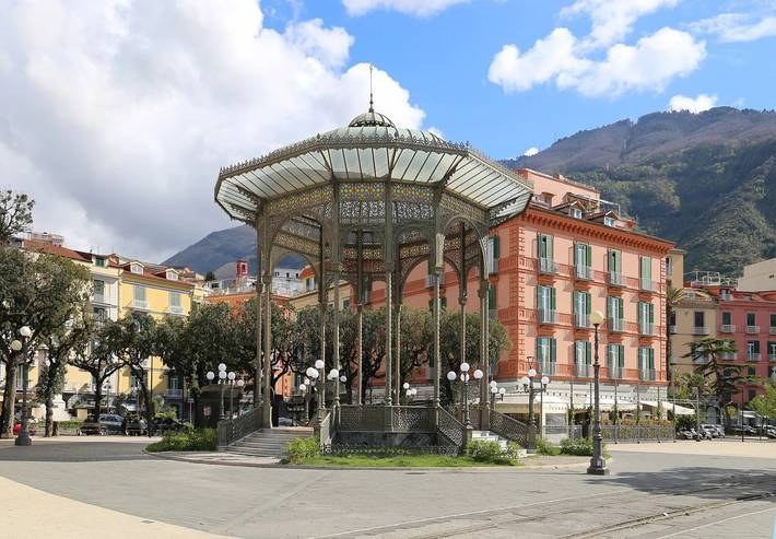 Room 'Armonica Rooms - Camera Anteros' with Wi-Fi and Air Conditioning in Castellammare di Stabia, Sorrento Coast